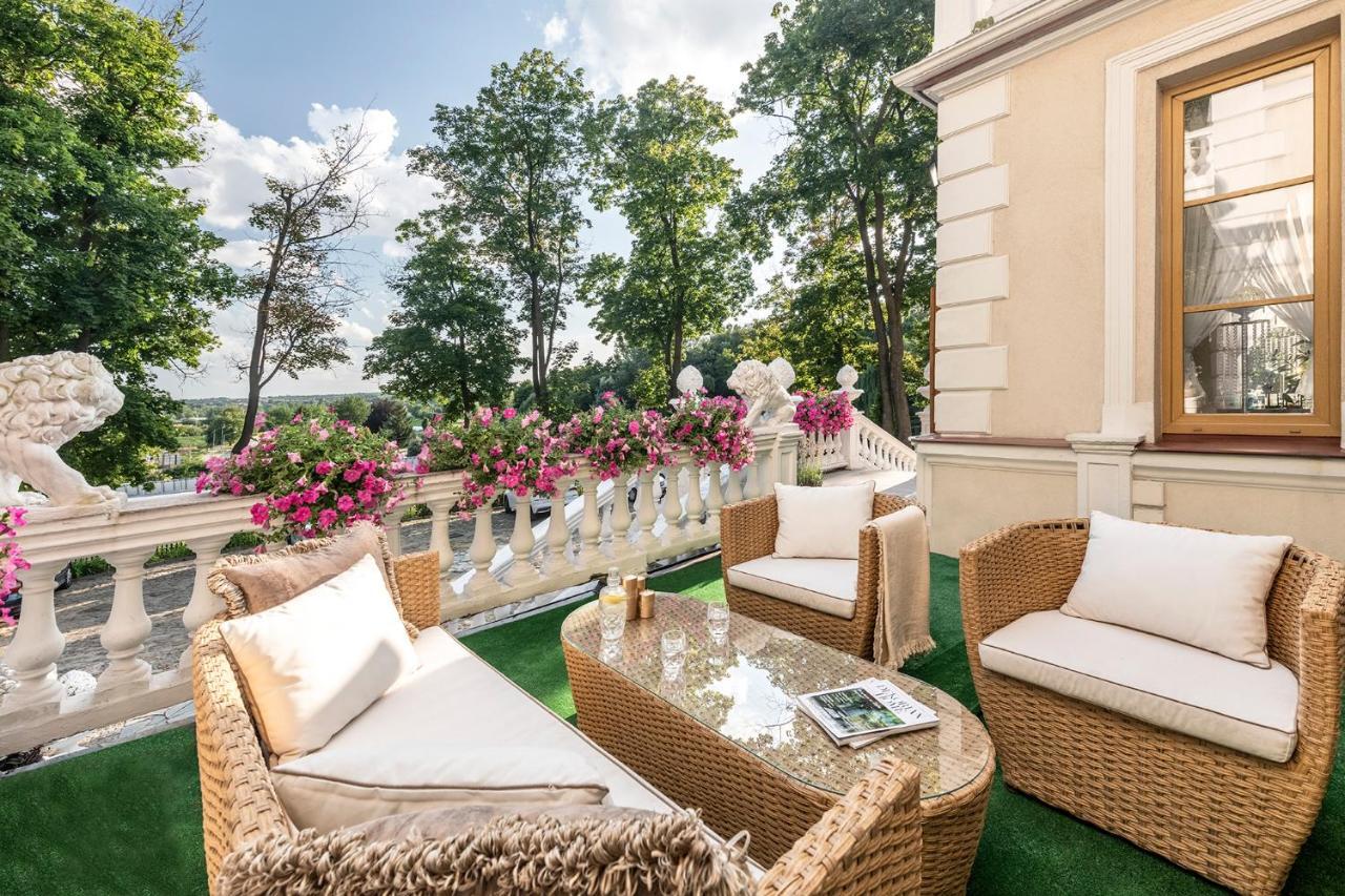 Palac Tarnowskich Hotel & Restauracja & Spa Островец-Свентокшиский Экстерьер фото